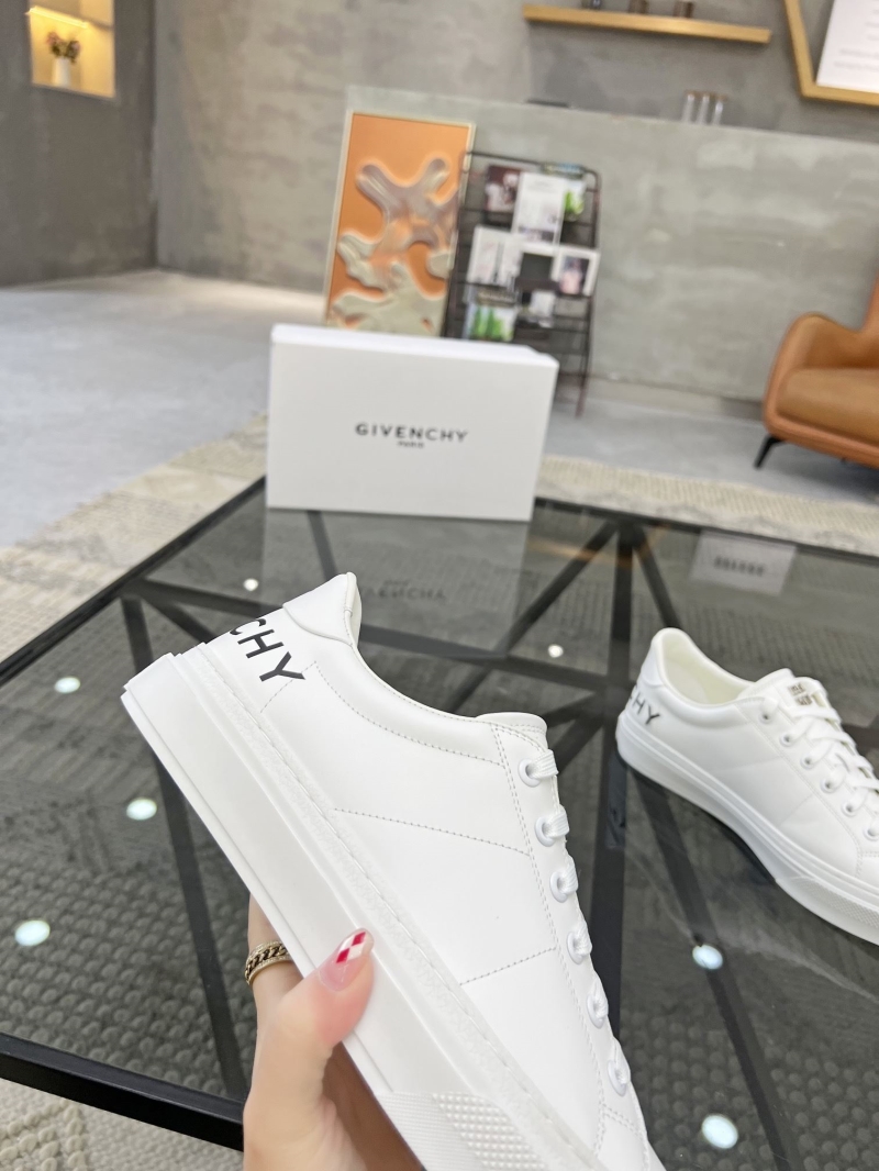 Givenchy Sneakers